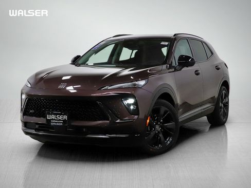 Used 2024 Buick Envision Sport Touring image 1