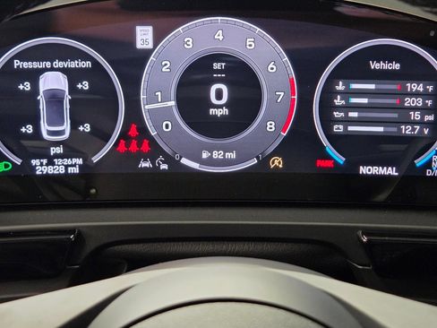Certified 2024 Porsche Cayenne Coupe AWD/4WD image 19