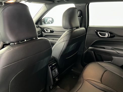 New 2026 Jeep Compass Latitude AWD/4WD image 19