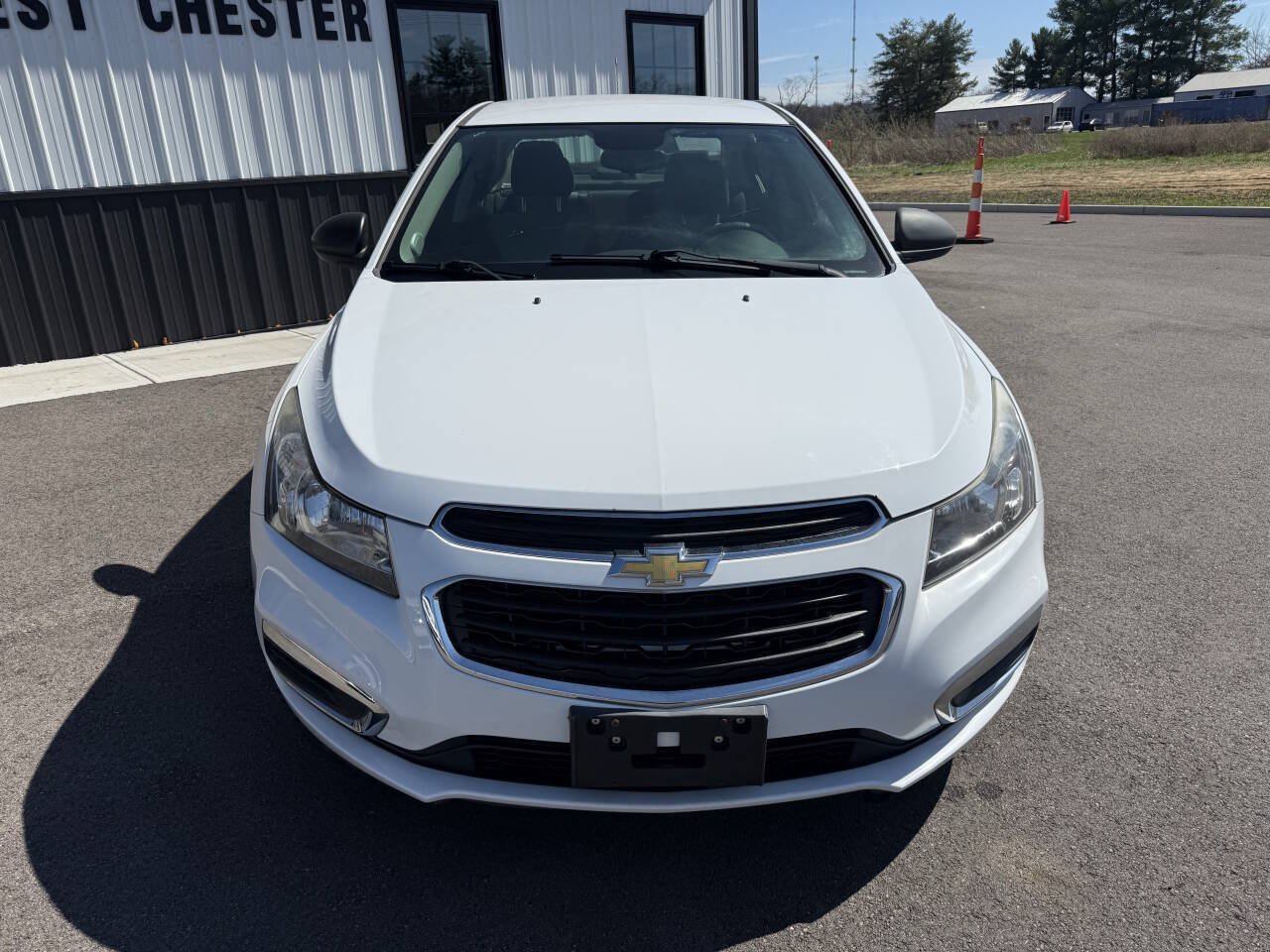 Used 2015 Chevrolet Cruze LS FWD image 3