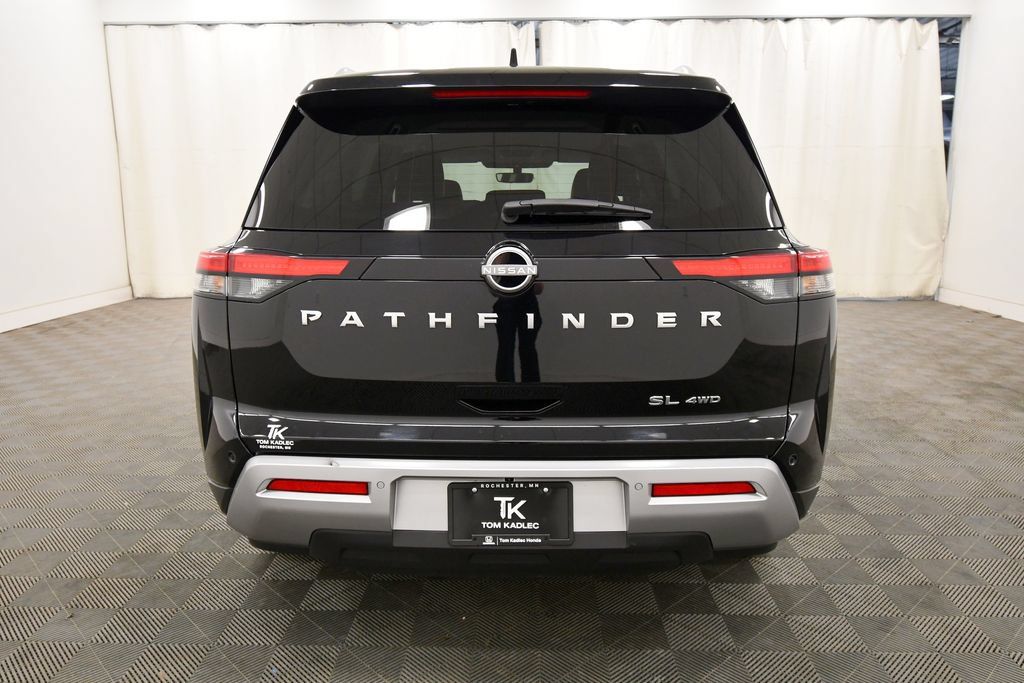 Used 2024 Nissan Pathfinder SL AWD/4WD image 6