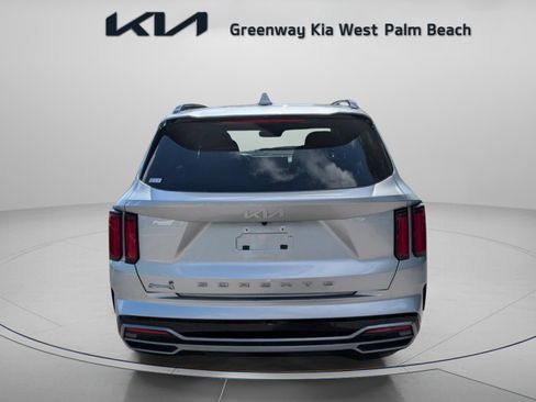 Certified 2022 Kia Sorento SX image 7