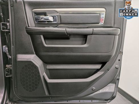 Used 2018 RAM 2500 Laramie w/ Sport Appearance Group image 26