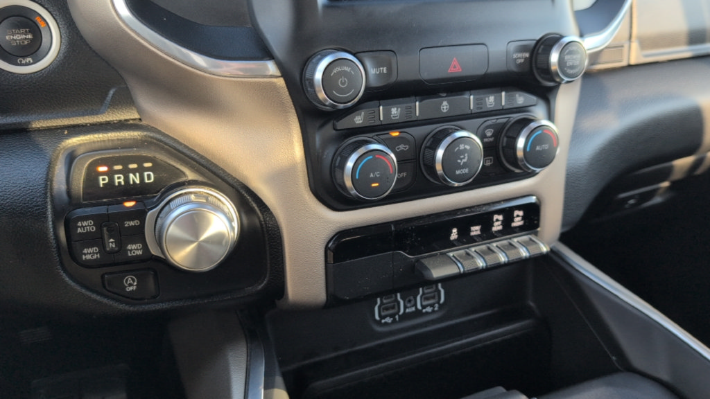 Used 2020 RAM 1500 Laramie AWD/4WD image 17