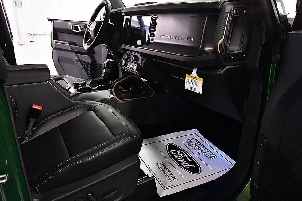 New 2025 Ford Bronco Badlands w/ Sasquatch Package AWD/4WD image 29