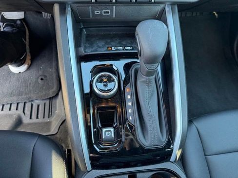 Used 2026 Chevrolet Colorado Trail Boss AWD/4WD image 16