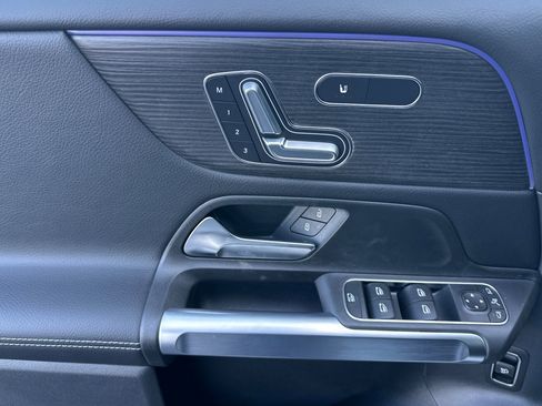 New 2026 Mercedes-Benz GLB 250 4MATIC image 11