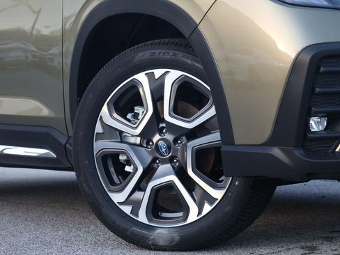 New 2026 Subaru Ascent Limited AWD/4WD image 3