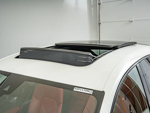 New 2026 Porsche Macan AWD/4WD image 20