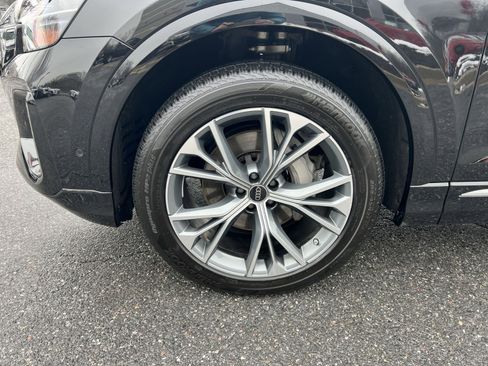 Used 2025 Audi Q8 Premium Plus image 12