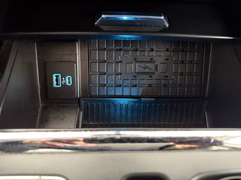 Used 2024 Ford Expedition XLT image 43