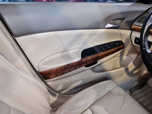 Used 2008 Honda Accord EX-L image 32