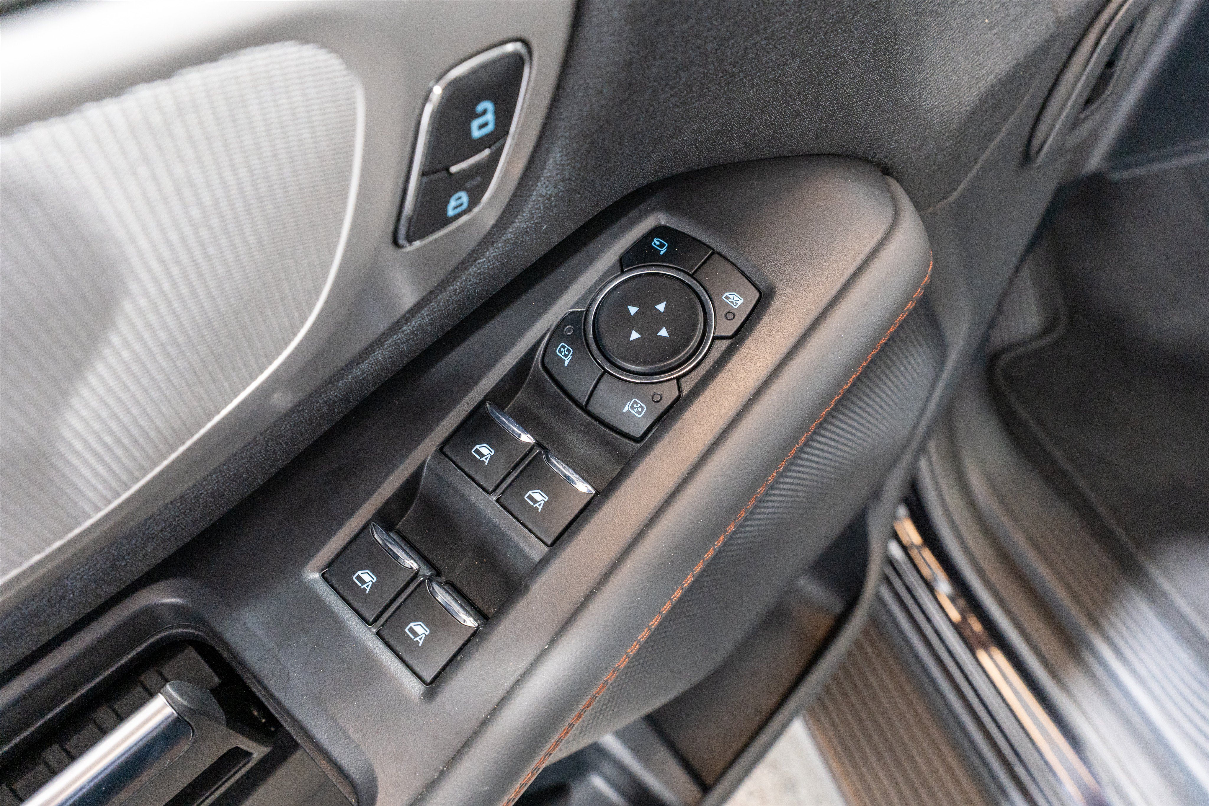 Used 2025 Ford Expedition Active AWD/4WD image 14
