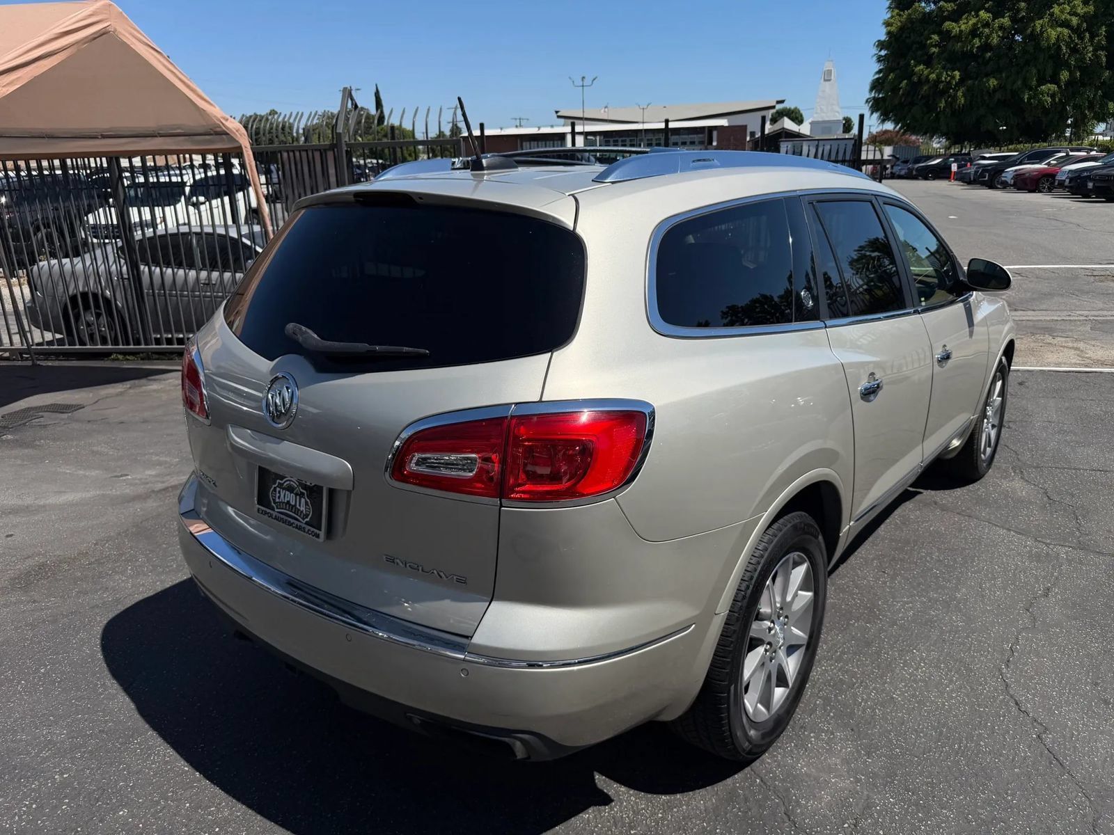 Used 2016 Buick Enclave Leather w/ Trailering Package FWD image 22
