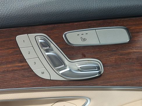 Used 2022 Mercedes-Benz GLC 300 4MATIC image 22