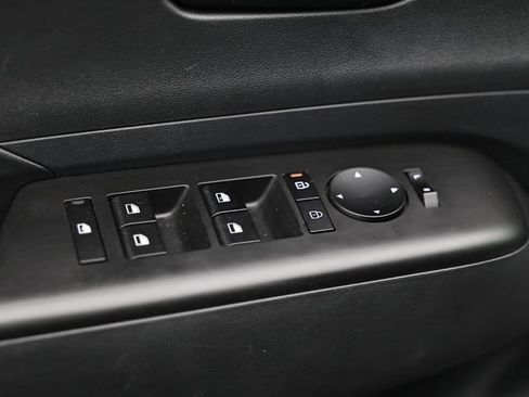 Used 2024 Hyundai Kona SE FWD image 16