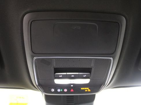 Used 2025 Chevrolet Traverse RS AWD/4WD image 47