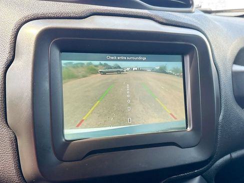 Used 2020 Jeep Renegade Latitude w/ Cold Weather Group AWD/4WD image 13