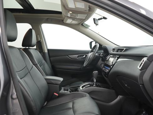 Used 2016 Nissan Rogue SL w/ SL Premium Package AWD/4WD image 13