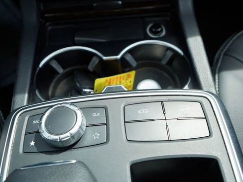 Used 2013 Mercedes-Benz GL 320 BlueTEC 4MATIC image 12