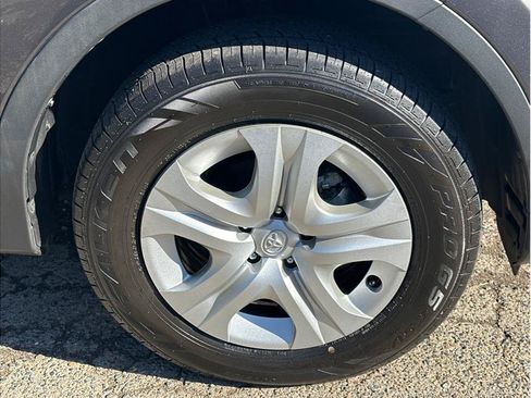 Used 2014 Toyota RAV4 LE FWD image 10