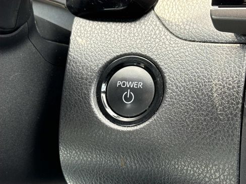 Used 2025 Toyota Camry SE FWD image 20