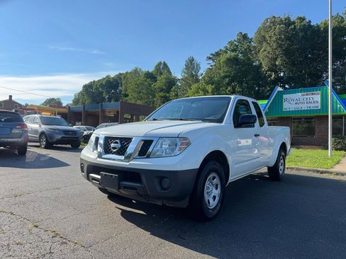 Used 2019 Nissan Frontier S RWD image 1