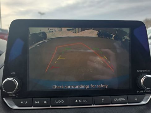 Used 2020 Nissan Sentra SV image 31