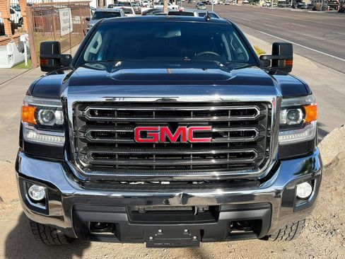 Used 2016 GMC Sierra 2500 SLE w/ SLE Preferred Package image 4