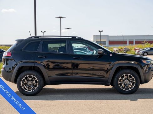 Used 2020 Jeep Cherokee Trailhawk w/ Cold Weather Group image 8