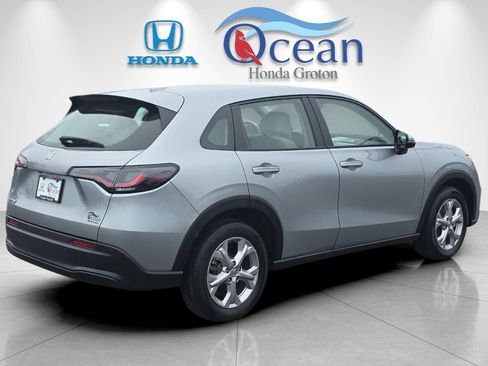 Used 2024 Honda HR-V LX image 3