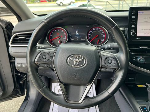 Used 2024 Toyota Camry XSE FWD image 15