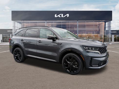 Certified 2021 Kia Sorento SX FWD image 2