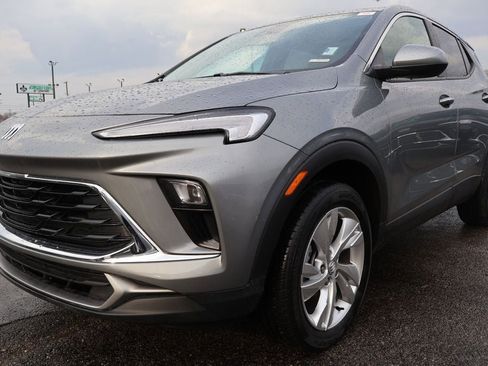 Used 2025 Buick Encore GX Preferred image 1
