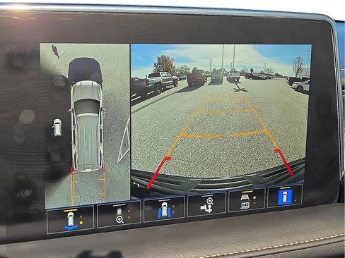 Used 2023 GMC Yukon AT4 w/ AT4 Premium Package image 17