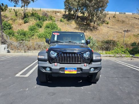 Used 2021 Jeep Wrangler Unlimited Sport AWD/4WD image 12