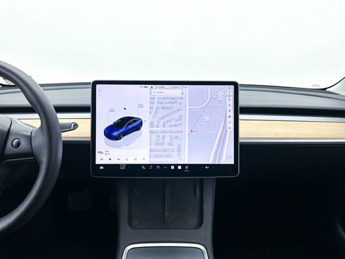 Used 2023 Tesla Model 3 Standard Range RWD image 4