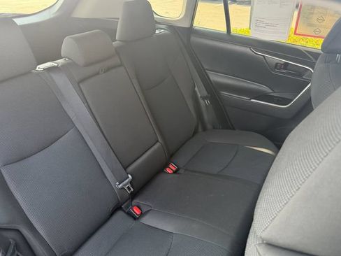 Used 2022 Toyota RAV4 LE AWD/4WD image 18