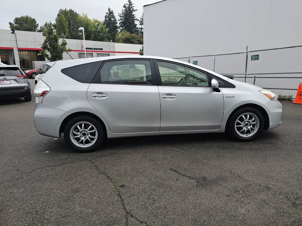 Used 2012 Toyota Prius V Three FWD image 8