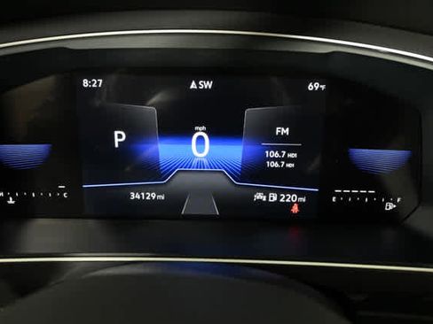 Used 2023 Volkswagen Tiguan SE R-Line image 22