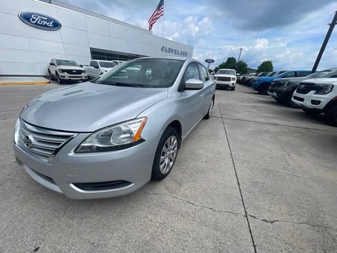 Used 2015 Nissan Sentra S FWD image 3