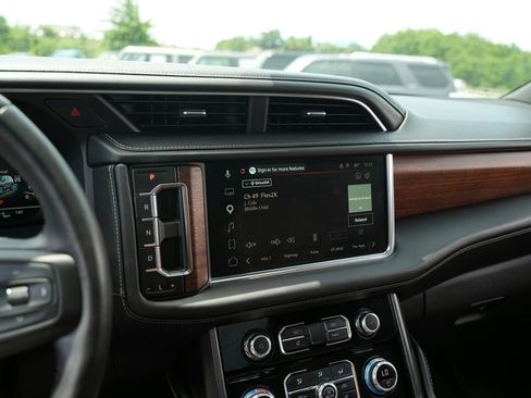 Used 2024 GMC Yukon Denali Ultimate AWD/4WD image 14