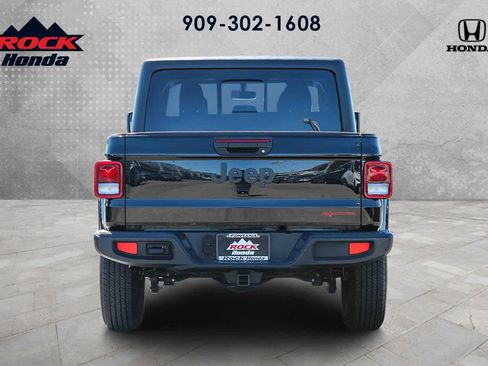Used 2021 Jeep Gladiator Sport image 5