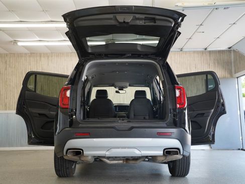 Used 2023 GMC Acadia SLT image 42