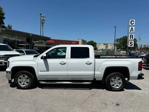 Used 2018 GMC Sierra 1500 SLE w/ SLE Value Package AWD/4WD image 2