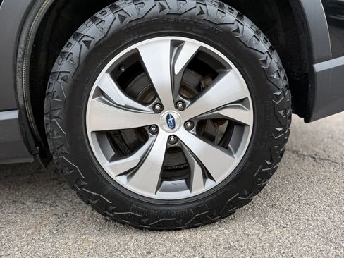 Used 2019 Subaru Ascent Premium image 31