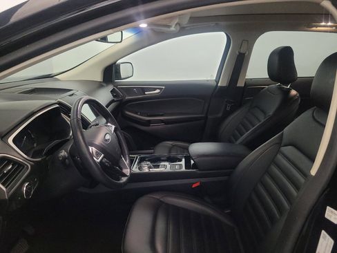 Used 2020 Ford Edge SEL w/ Cold Weather Package AWD/4WD image 17