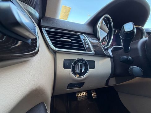 Used 2019 Mercedes-Benz GLE 400 4MATIC w/ Premium 1 Package image 33