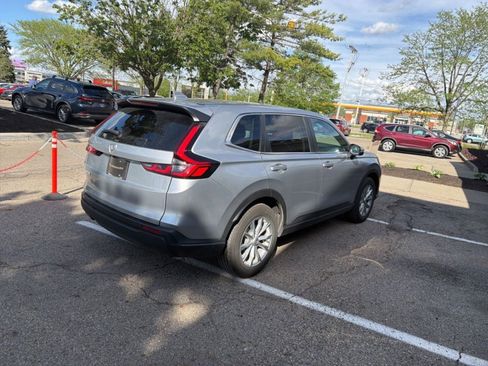Used 2025 Honda CR-V EX-L image 6