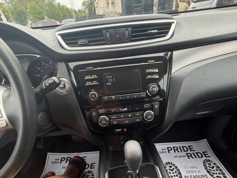 Used 2015 Nissan Rogue SV AWD/4WD image 26
